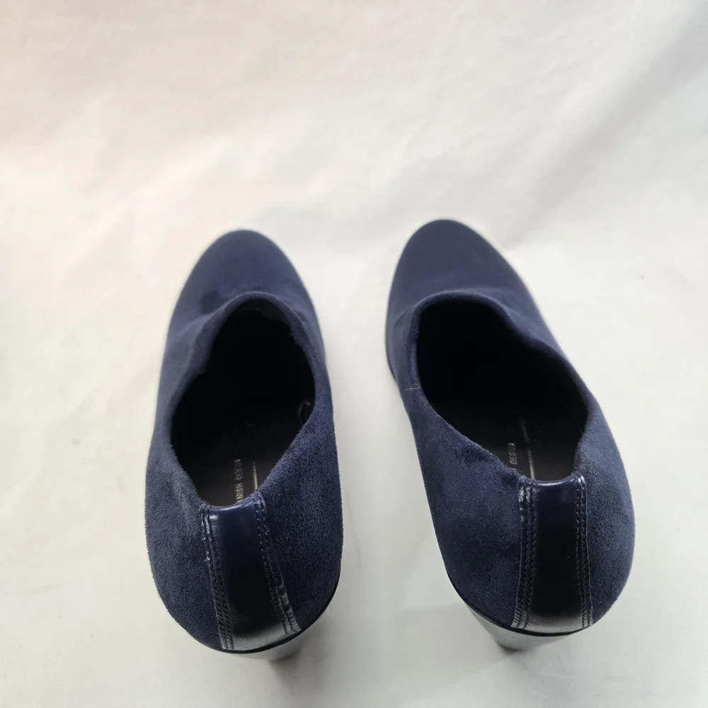 Ecco Women's Size 41 Danish Design Blue Suede Heels Pump Slip On - Picture 4 of 7